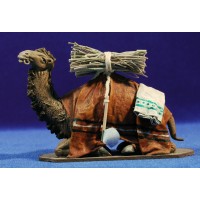 Camello sentado 12 cm ropa y barro Figuralia