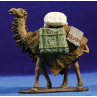Camello de pie 12 cm ropa y barro Figuralia