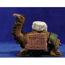 Camello sentado 14 cm ropa y barro Figuralia