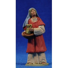 Pastora hebrea con jarra y plato 8 cm barro pintado Delgado