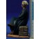 Pastor joven sentado en un muro 14 cm pasta cerámica Hermanos Cerrada