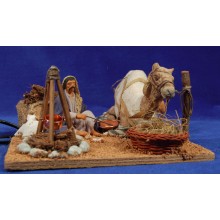 Camellero y camello estirados movimiento 12 cm barro pintado