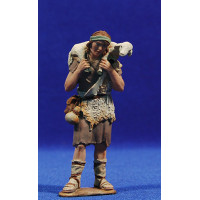 Pastor con cordero espaldas 9 cm resina Montserrat Ribes