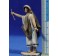 Pastor con bastón y señalando 8 cm barro pintado De Francesco