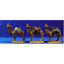 Grupo 3 camellos 10-12 cm resina