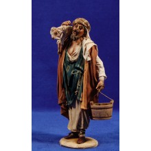 Pastor con cordero hombros 18 cm barro y tela pintada Angela Tripi