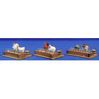 Comedero con gallinas 10-12 cm madera y resina